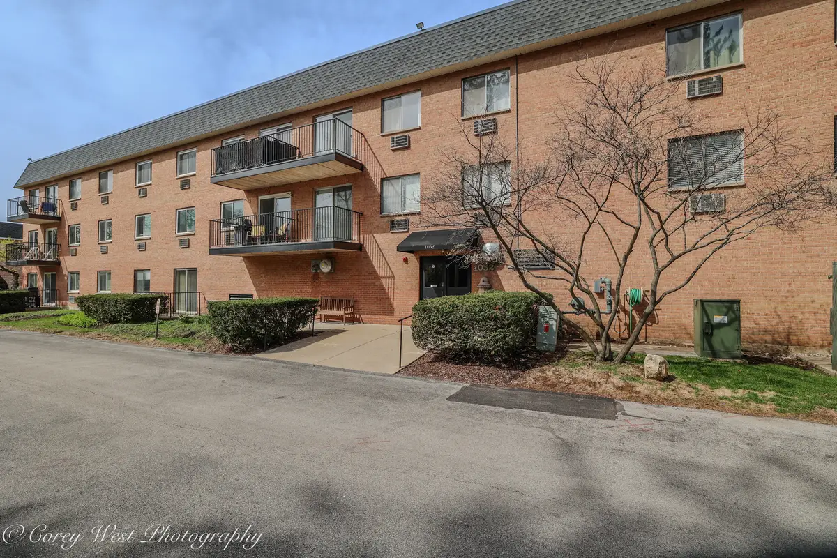 1052 N Mill Street #303, Naperville, IL 60563 - #1