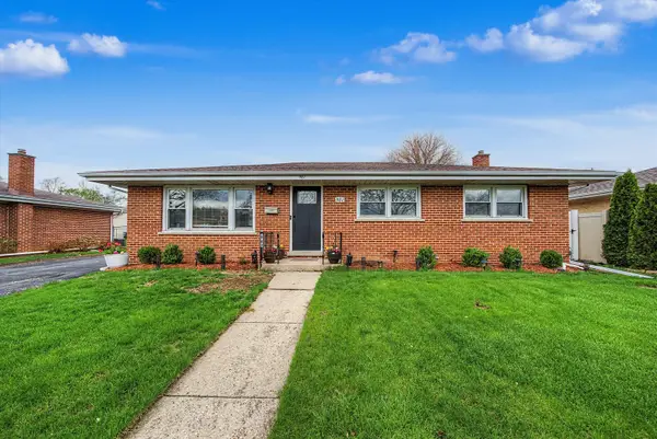 581 Welter Drive, Wood Dale, IL 60191