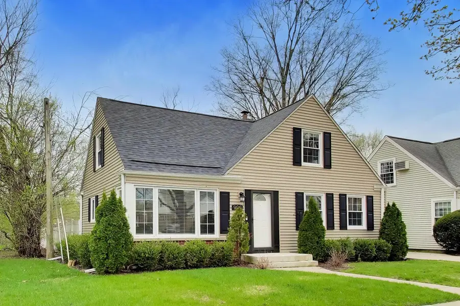 909 E Oakton Street, Arlington Heights, IL 60004 - #3