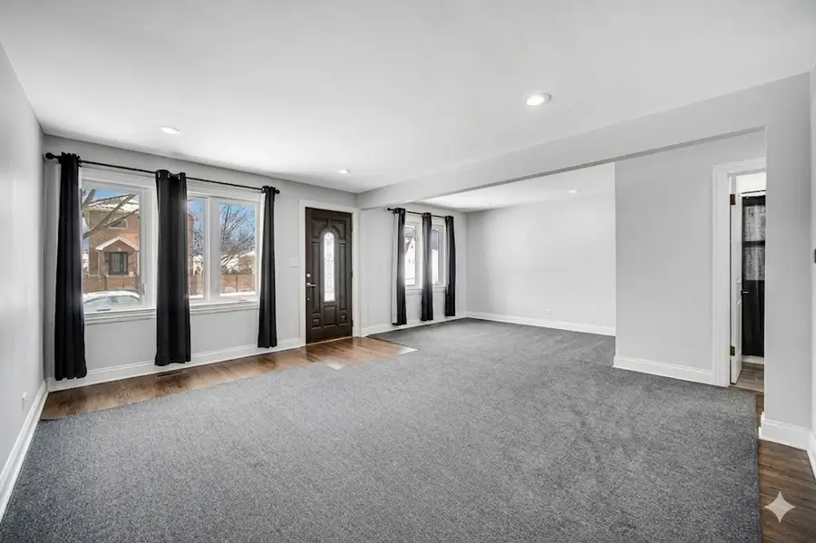 3322 N Pittsburgh Avenue, Chicago, IL 60634 - #2