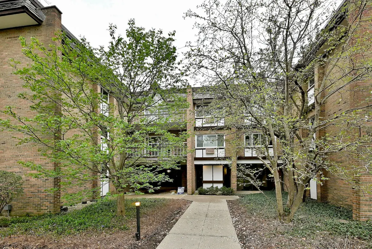 360 Claymoor Avenue #2E, Hinsdale, IL 60521 - #1