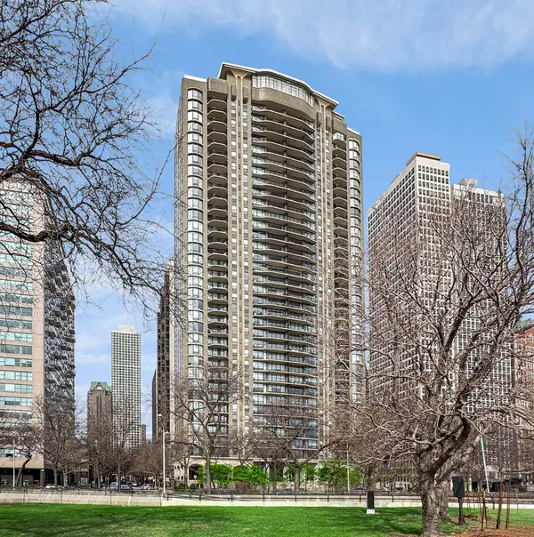 1040 N Lake Shore Drive #37A, Chicago, IL 60611