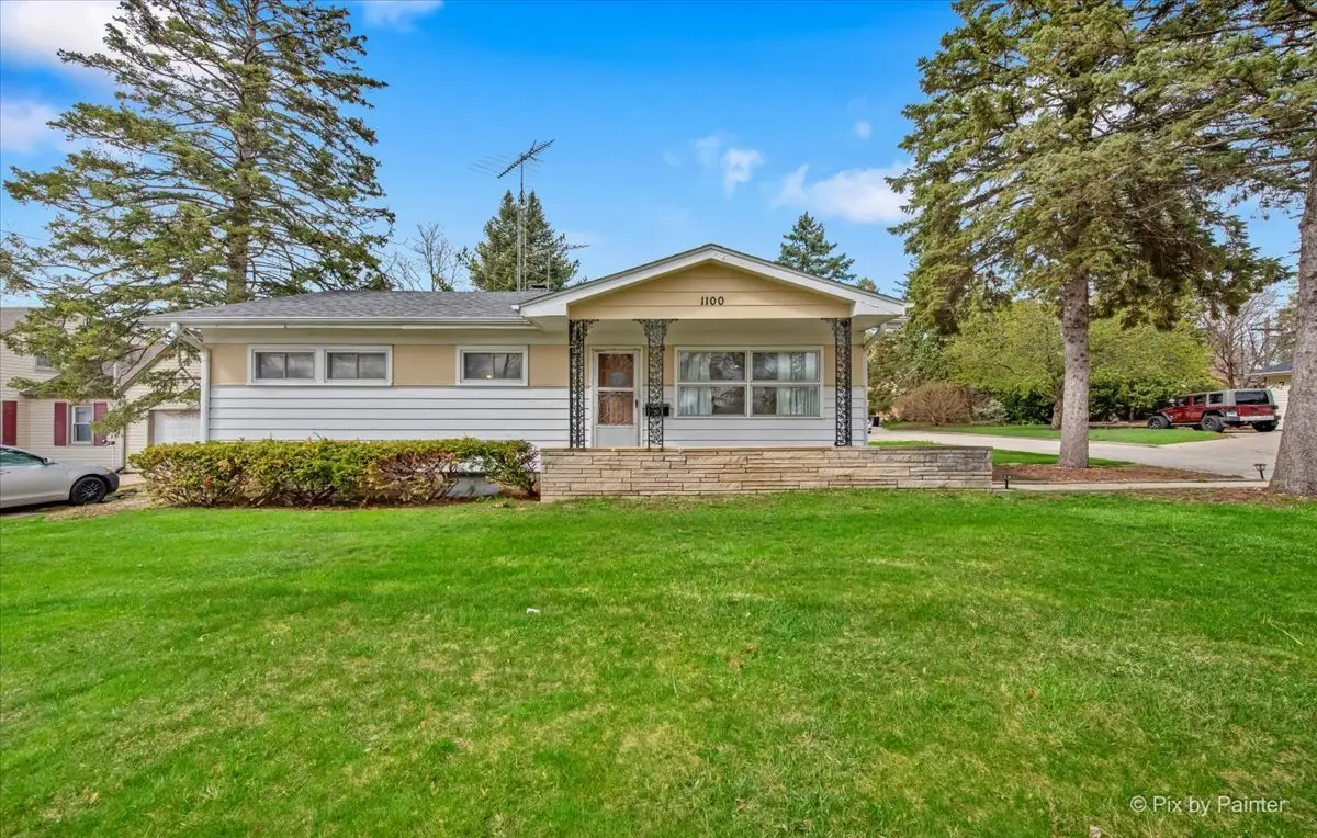 1100 W Highland Avenue, Elgin, IL 60123 - #1