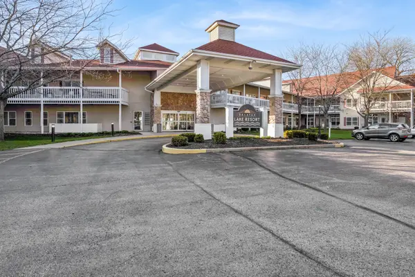 1505 S Shore Drive #205, Delavan, WI 53115