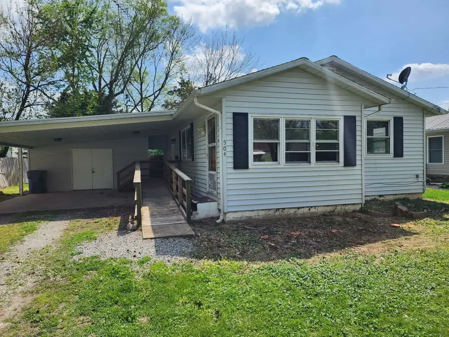 504 W 5th Street, Benton, IL 62812 - #2