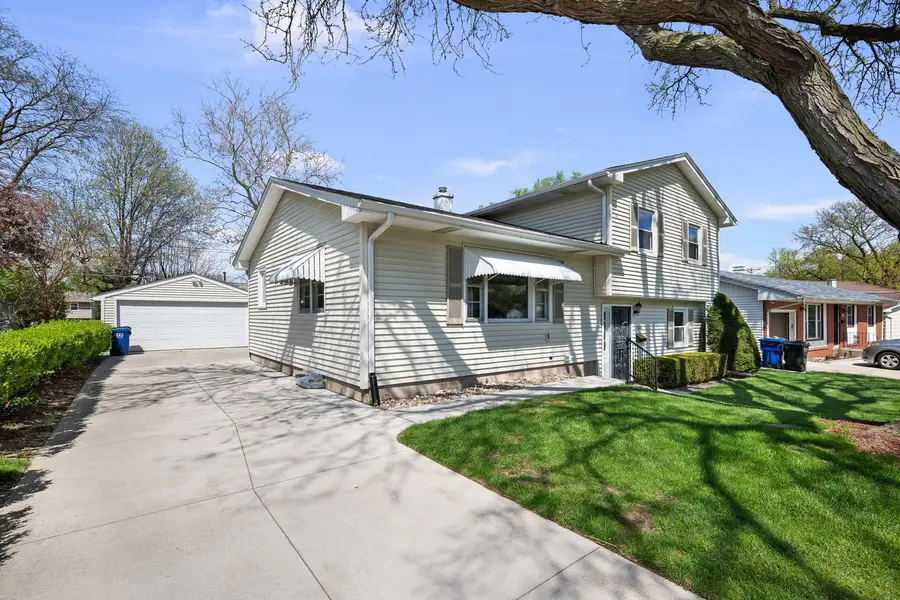 3216 W Dover Court, Davenport, IA 52084 - #2