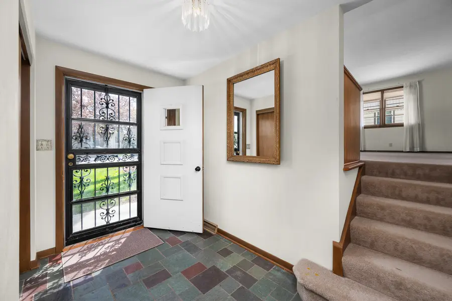 3216 W Dover Court, Davenport, IA 52084 - #3