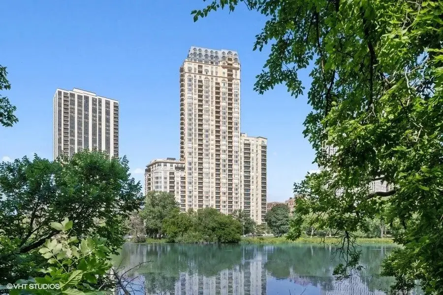 2550 N Lakeview Avenue #N2203, Chicago, IL 60614 - #1