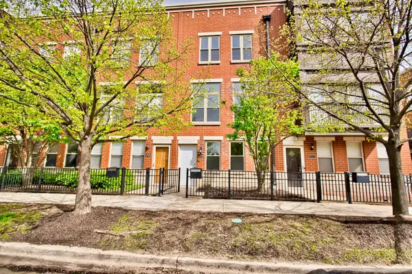 350 E Eastgate Place, Chicago, IL 60616