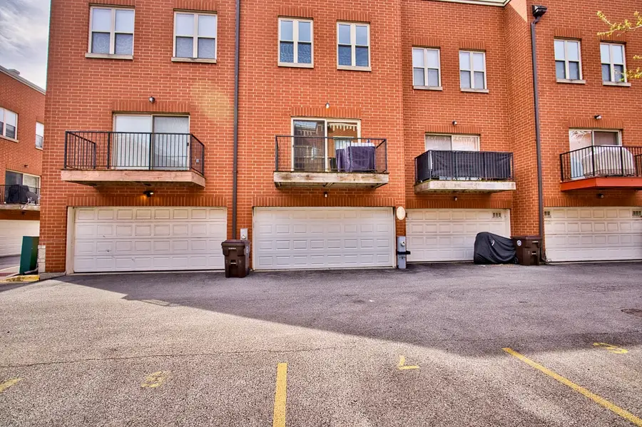 350 E Eastgate Place, Chicago, IL 60616 - #2