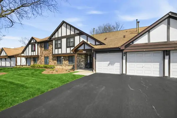 551 Cumberland Trail, Roselle, IL 60172