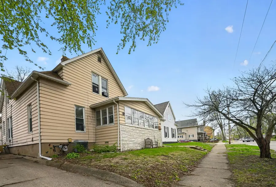 1003 N Lee Street, Bloomington, IL 61701 - #2