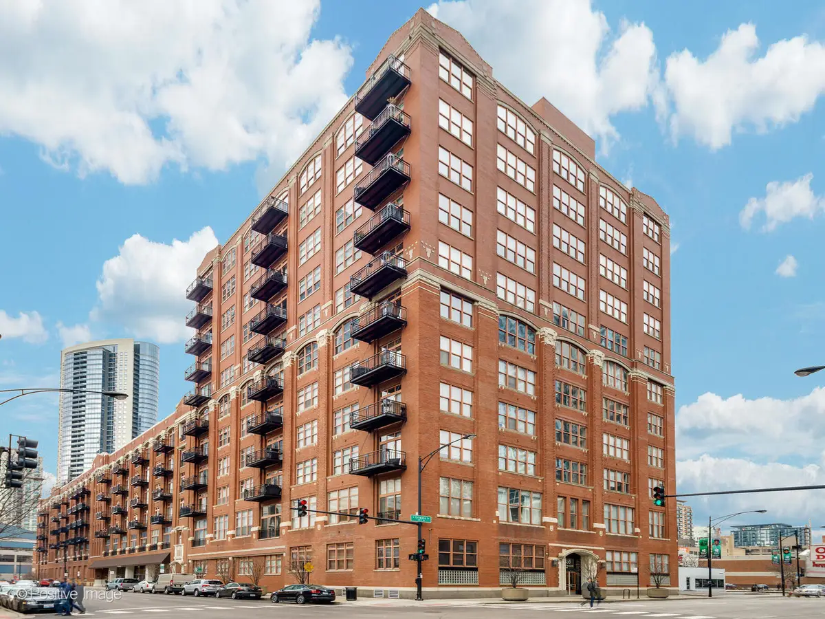 360 W Illinois Street #10F, Chicago, IL 60654 - #1