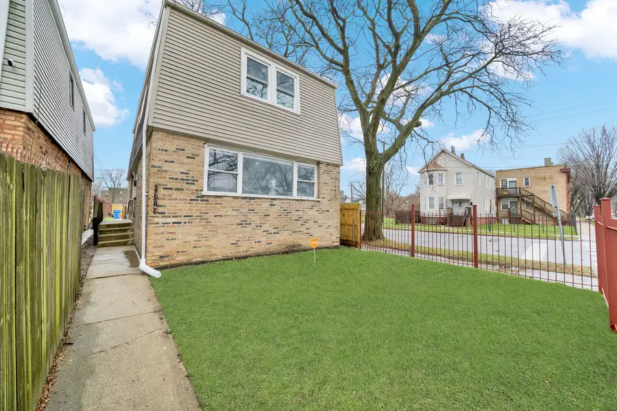 5700 S Lowe Avenue, Chicago, IL 60621 - #3