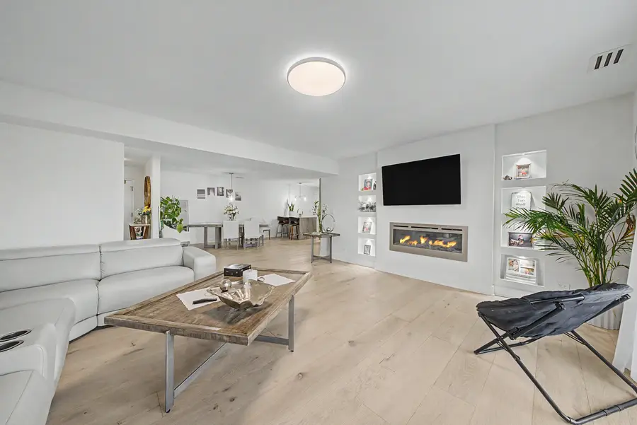 4050 Dundee Road #209, Northbrook, IL 60062 - #2