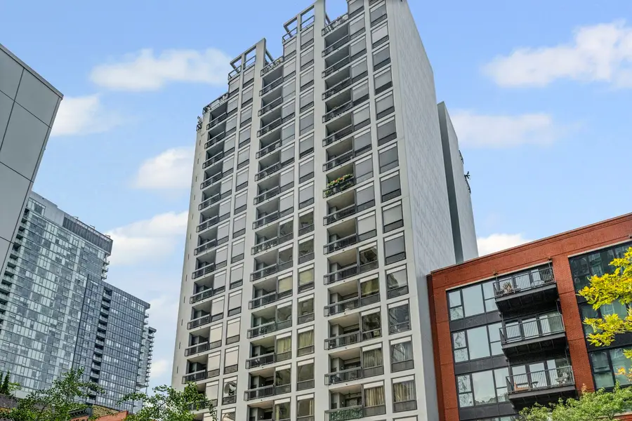 1212 N Wells Street #202, Chicago, IL 60610 - #2