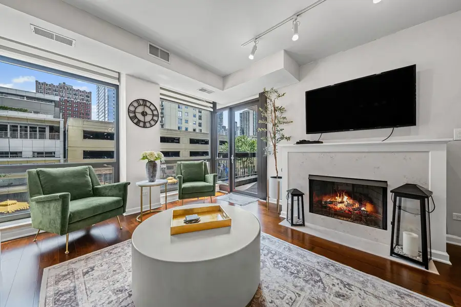 1212 N Wells Street #202, Chicago, IL 60610 - #3