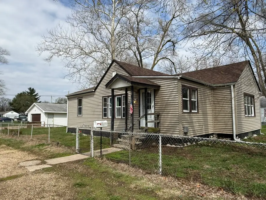 3245 9th Street, Rockford, IL 61109 - #2