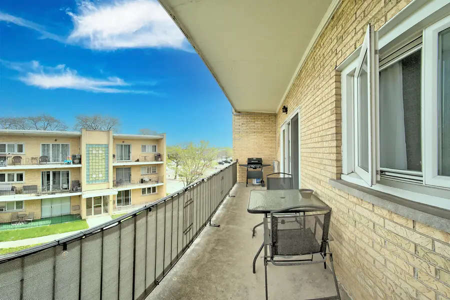 10312 S Pulaski Road #302A, Oak Lawn, IL 60453 - #3