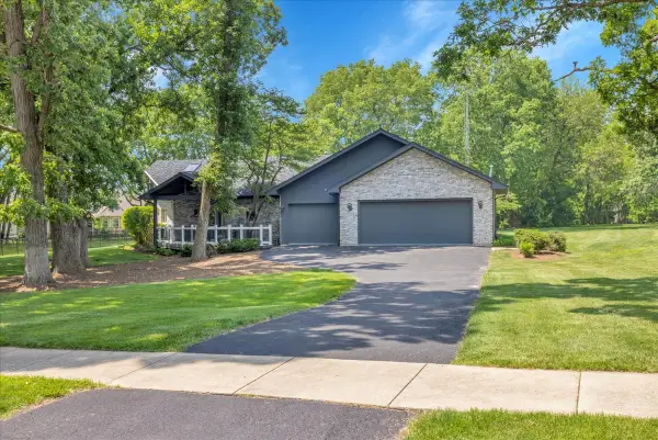 664 White Oak Way, Yorkville, IL 60560