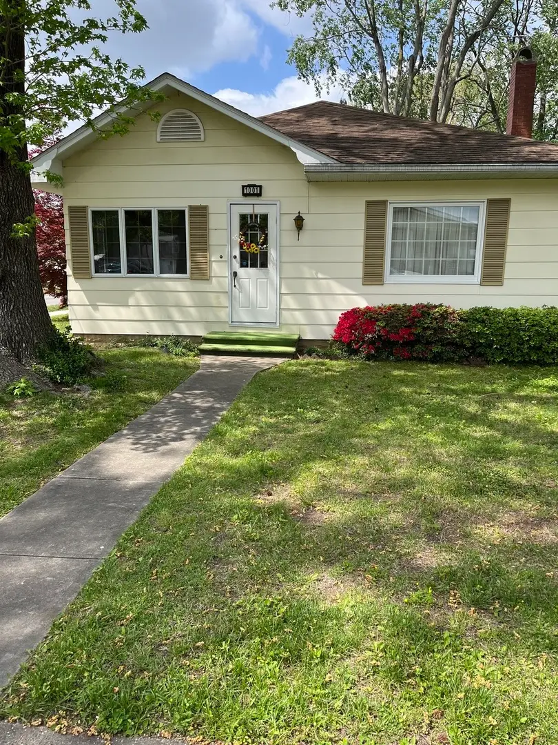 1001 Glendale Street, Benton, IL 62812 - #1