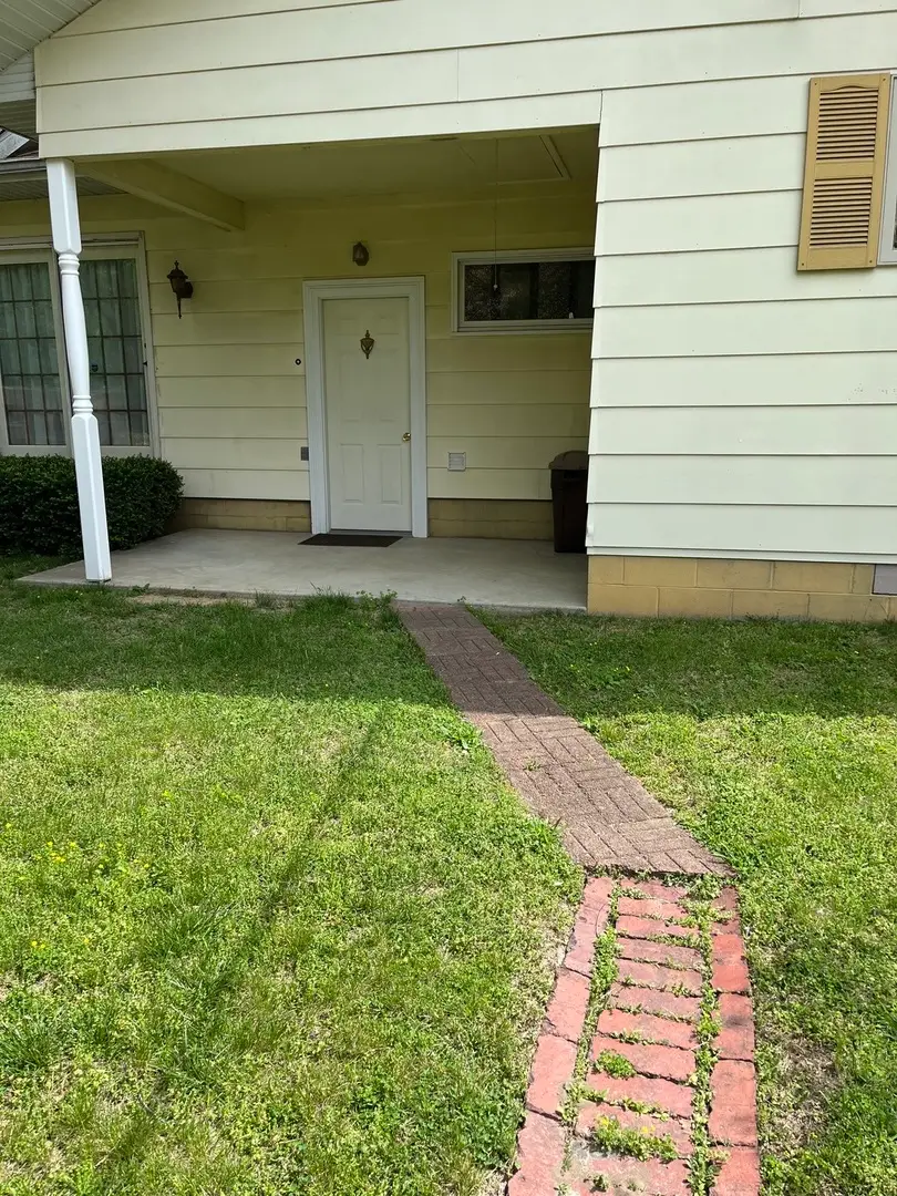 1001 Glendale Street, Benton, IL 62812 - #3