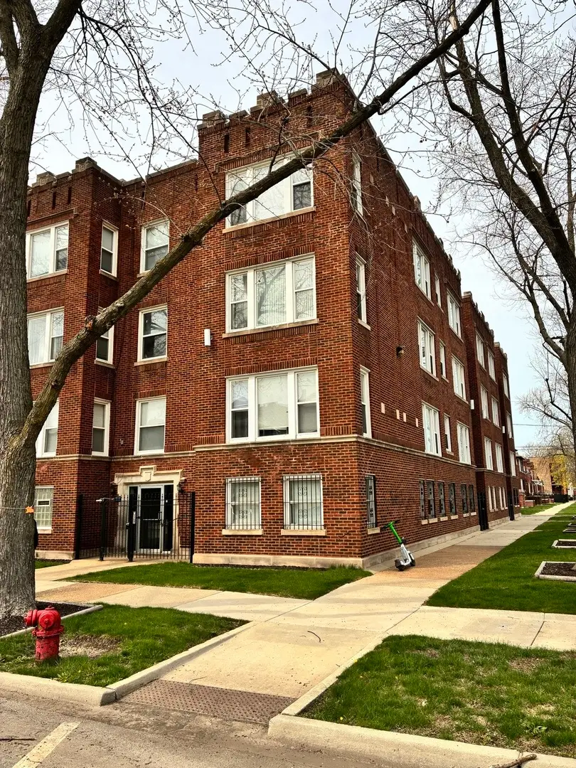 6852 S Dante Avenue #3E, Chicago, IL 60637 - #2
