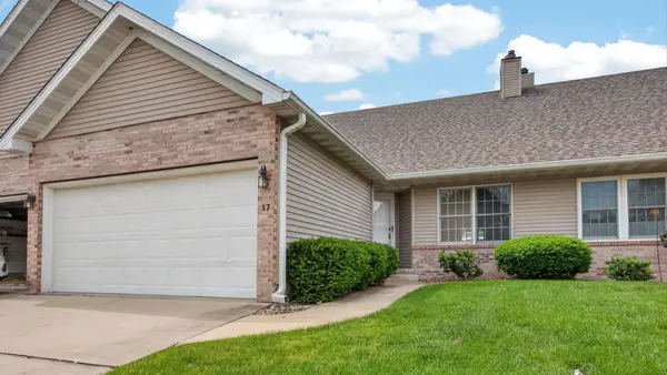 107 N Blair Drive #17, Normal, IL 61761