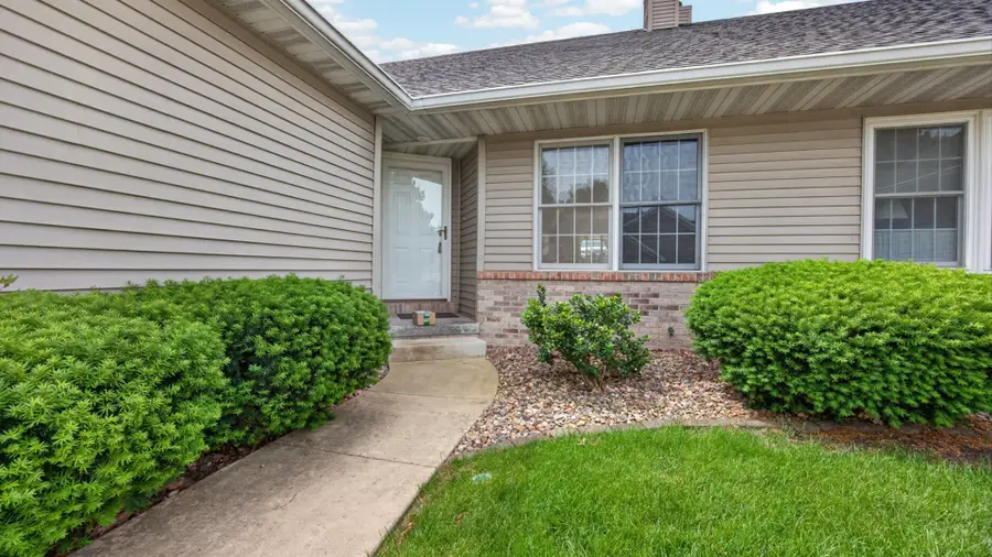 107 N Blair Drive #17, Normal, IL 61761 - #2