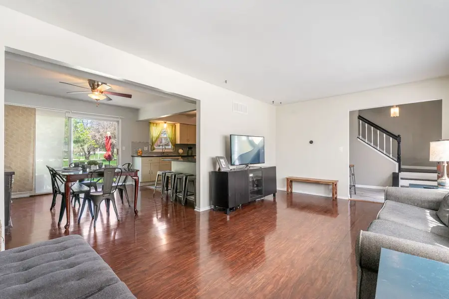 2040 Tiffany Drive, Schaumburg, IL 60194 - #2