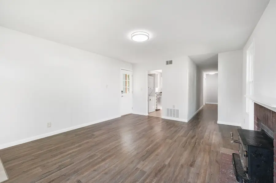 313 E Pembroke Street, Tuscola, IL 61953 - #3