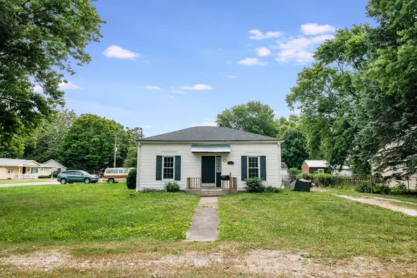 701 S Embarras Avenue, Tuscola, IL 61953