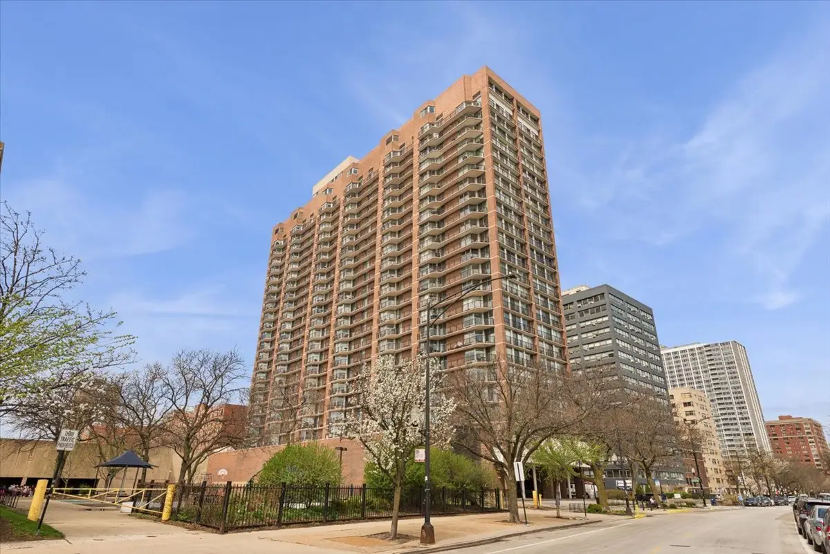4170 N Marine Drive #18D, Chicago, IL 60613 - #1
