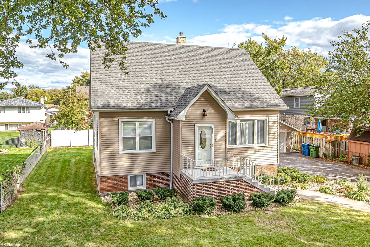 9255 Melvina Avenue, Oak Lawn, IL 60453 - #1