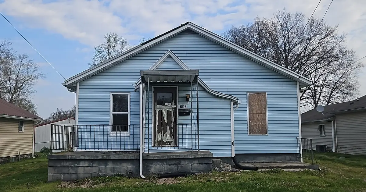 740 E Park Street, Du Quoin, IL 62832 - #1