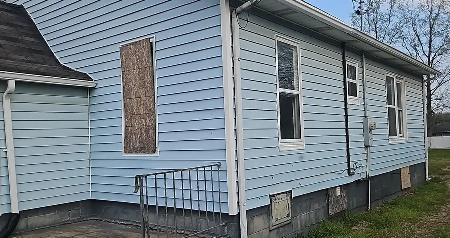 740 E Park Street, Du Quoin, IL 62832 - #2