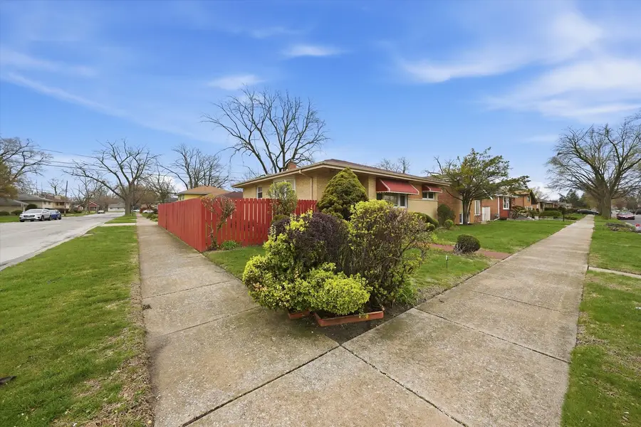 15201 Sunset Drive, Dolton, IL 60419 - #3