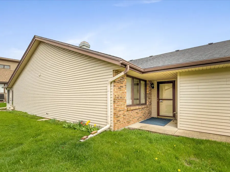 7487 Colosseum Drive #4, Rockford, IL 61107 - #2