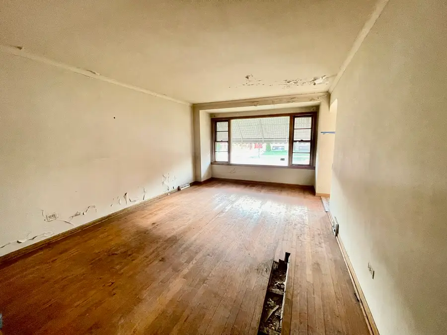 10209 S Vernon Avenue, Chicago, IL 60628 - #3