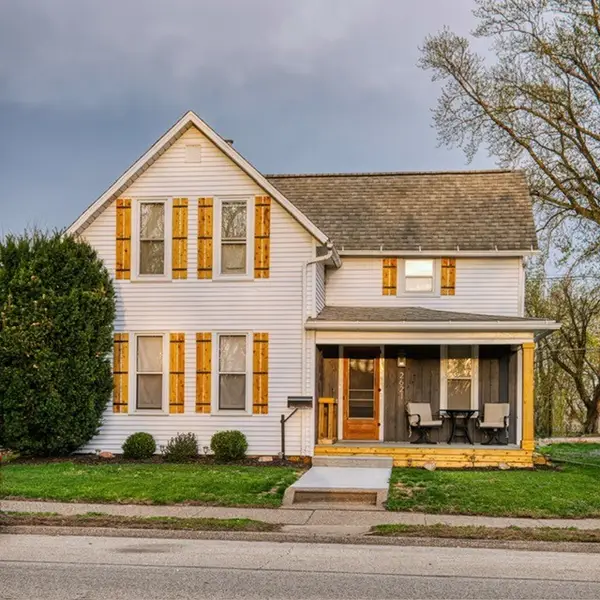 2621 N 3rd Street, Clinton, IA 52732