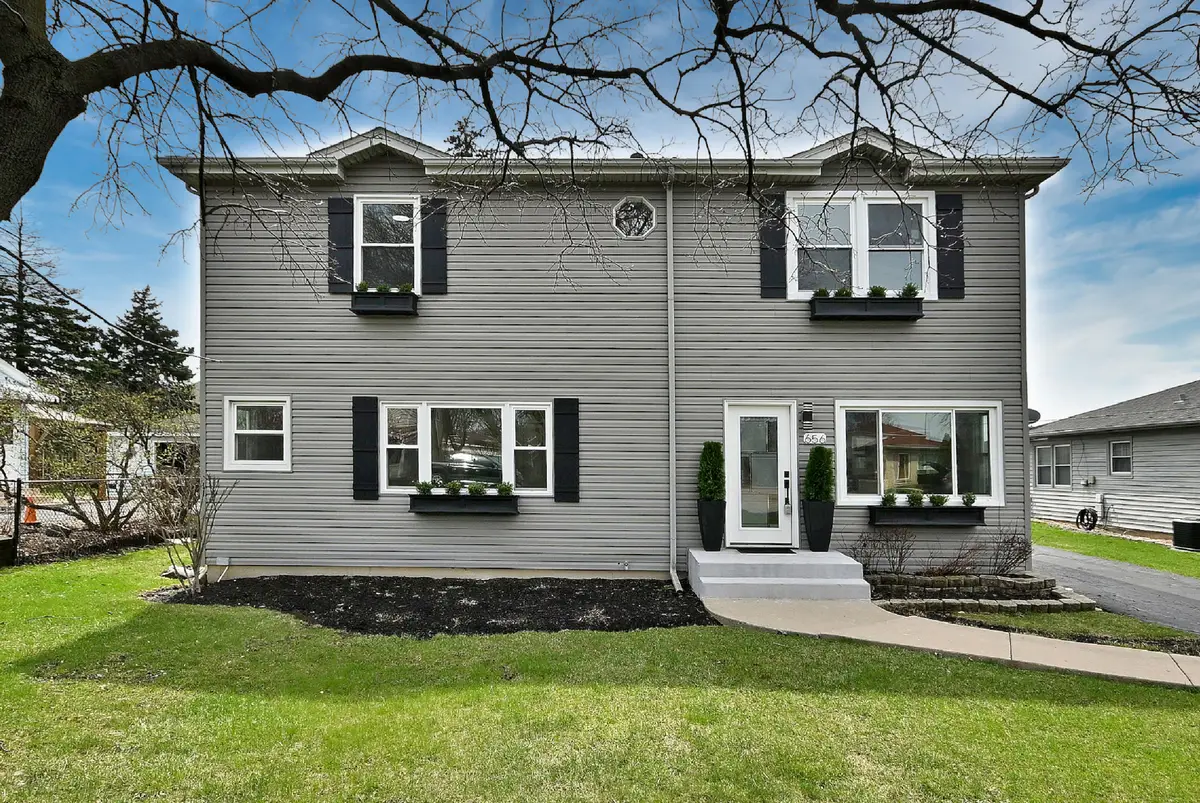 656 W Comstock Avenue, Elmhurst, IL 60126 - #1