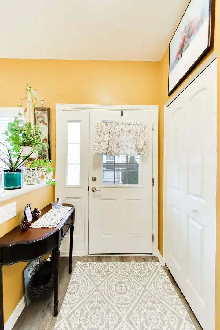 927 Camden Street #B, McHenry, IL 60050 - #3