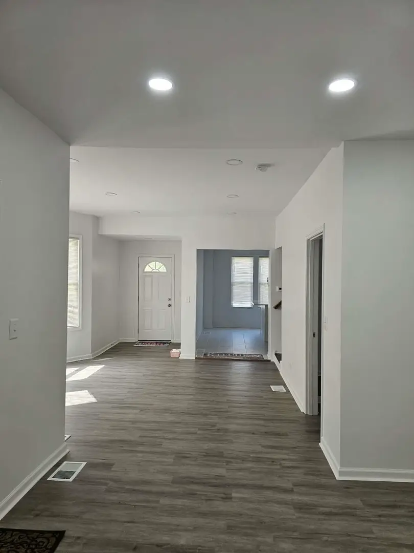 523 S Mcalister Avenue, Waukegan, IL 60085 - #3