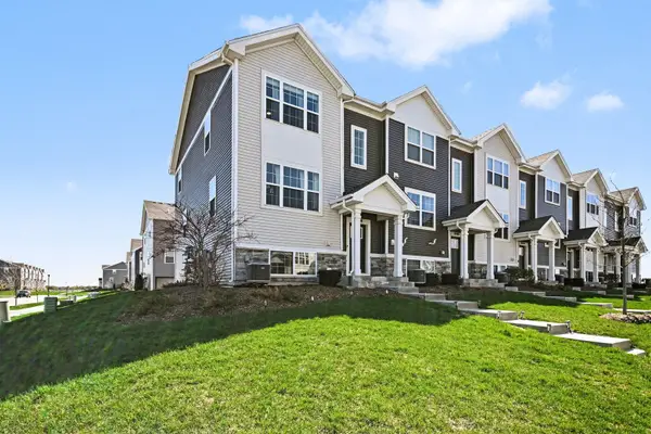 854 Briar Glen Court, Hampshire, IL 60140