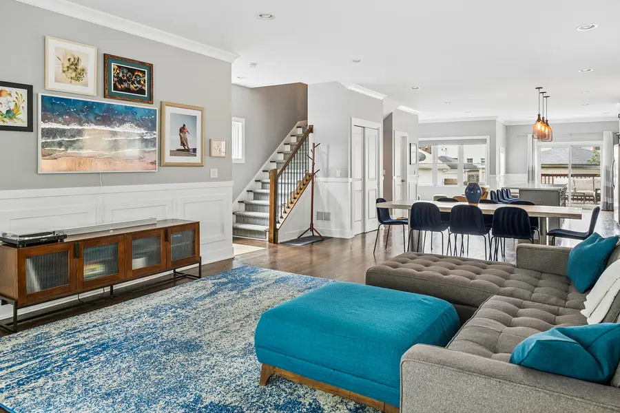 5215 W Pensacola Avenue, Chicago, IL 60641 - #2