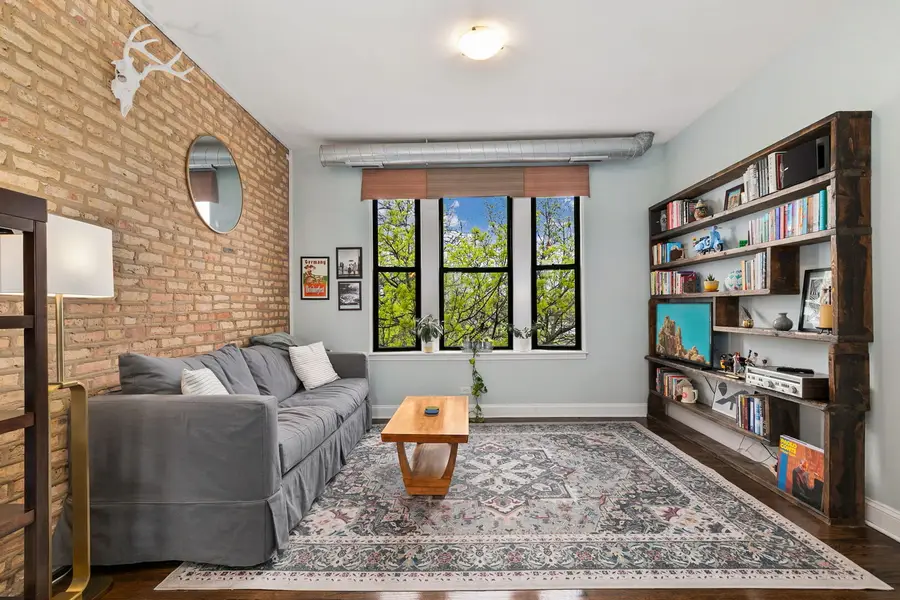 3142 W George Street #C3, Chicago, IL 60618 - #3