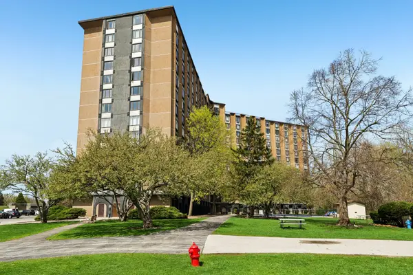 1 Renaissance Place #1022, Palatine, IL 60067