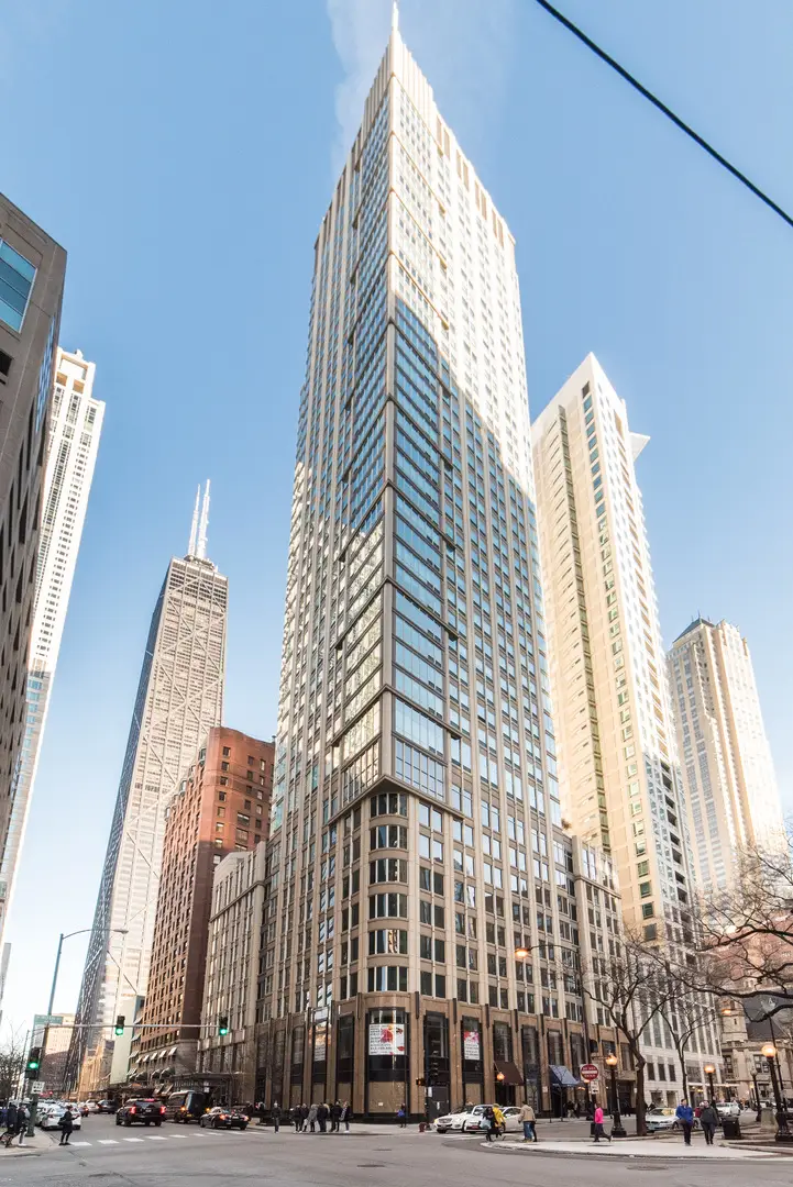 57 E Delaware Place #3204, Chicago, IL 60611 - #1