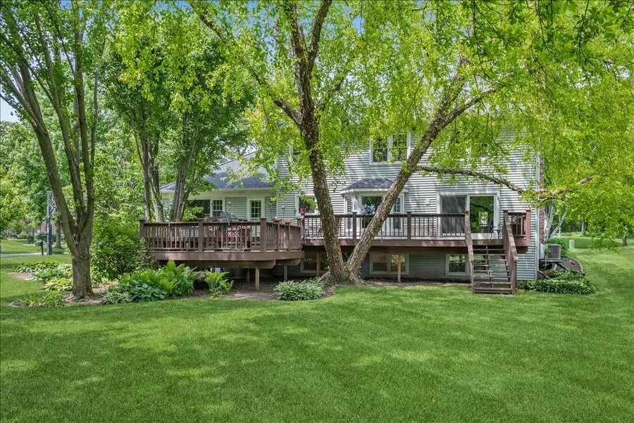 3002 Easton Place, Saint Charles, IL 60175 - #3