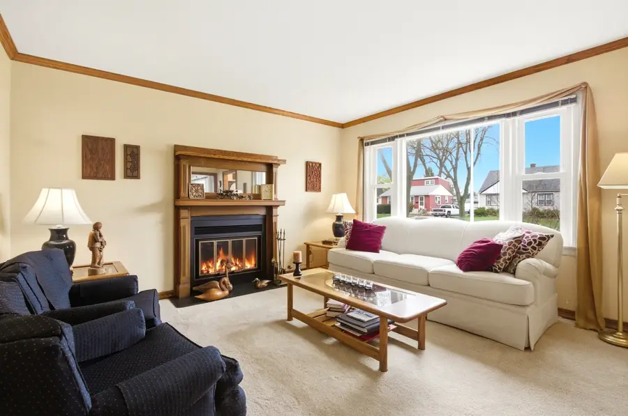 221 S Michigan Avenue, Addison, IL 60101 - #3